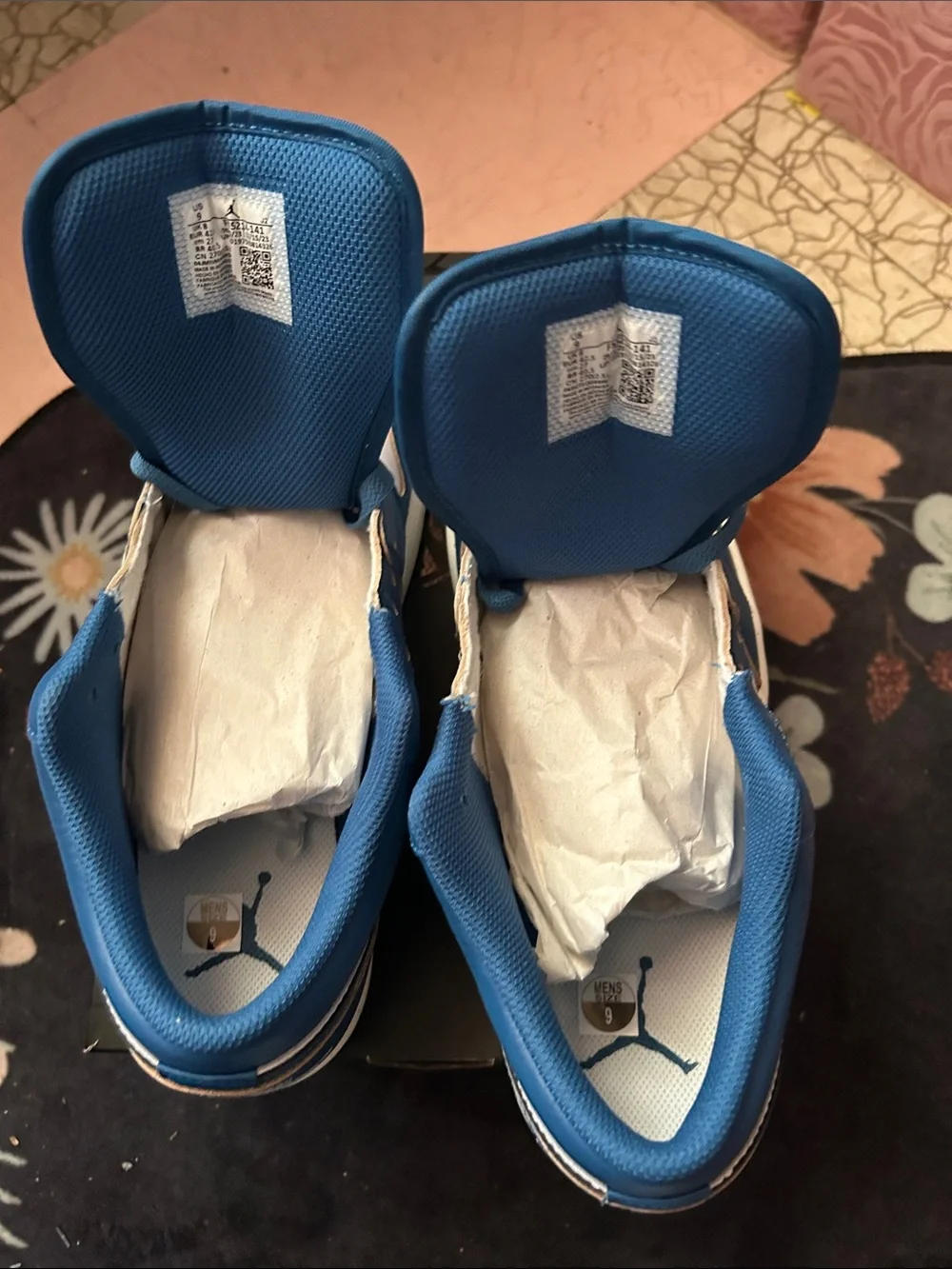 Jordan Men's Low Top Sneakers - White & Blue